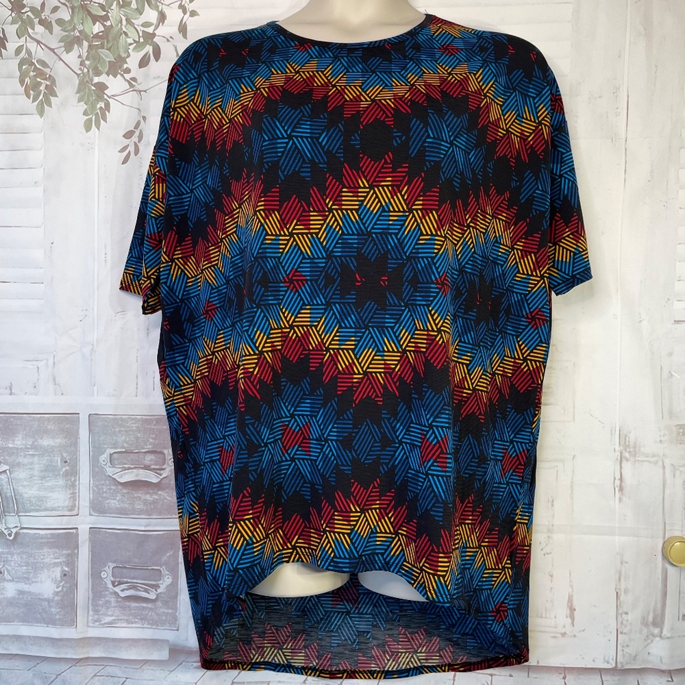LuLaRoe Womens Irma Geometric Black Casual Hi Lo Top Shirt Top  Sz. Large USED